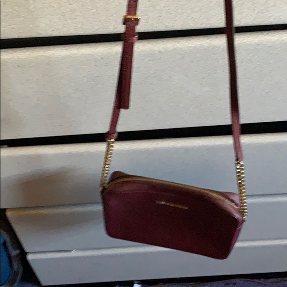 Michael Kors - Picture 1 of 4